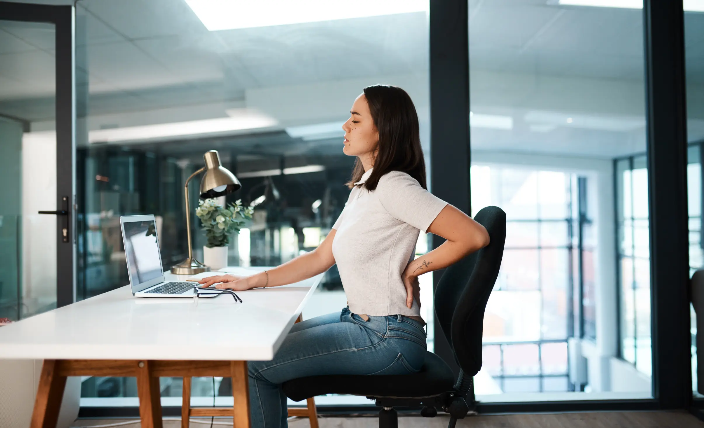 How to Prevent or Relieve Pain While Working at Your Desk